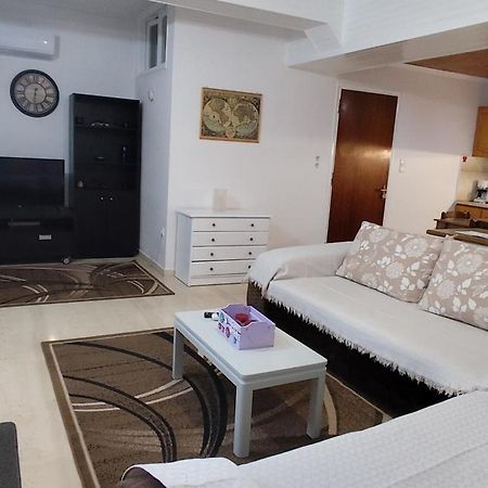 Ευρύχωρο Και Άνετο Διαμέρισμα Στην Ιτέα Joanna'S Apartment Kirra Eksteriør bilde