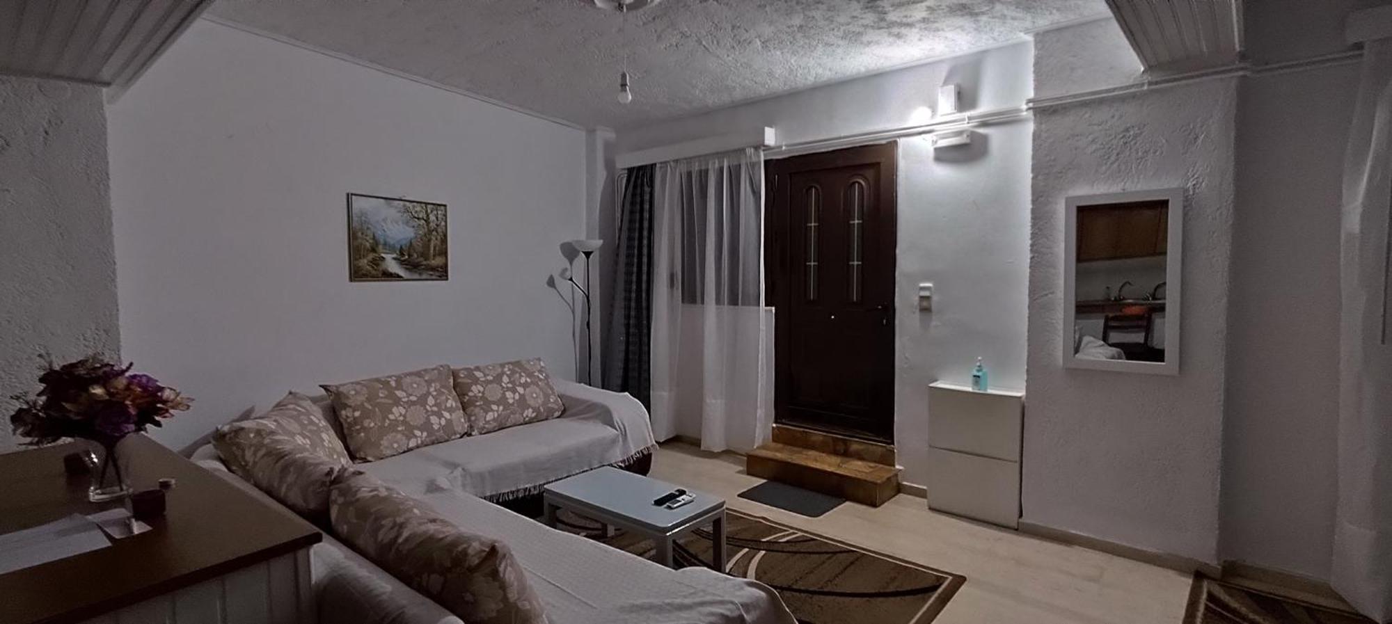 Ευρύχωρο Και Άνετο Διαμέρισμα Στην Ιτέα Joanna'S Apartment Kirra Eksteriør bilde