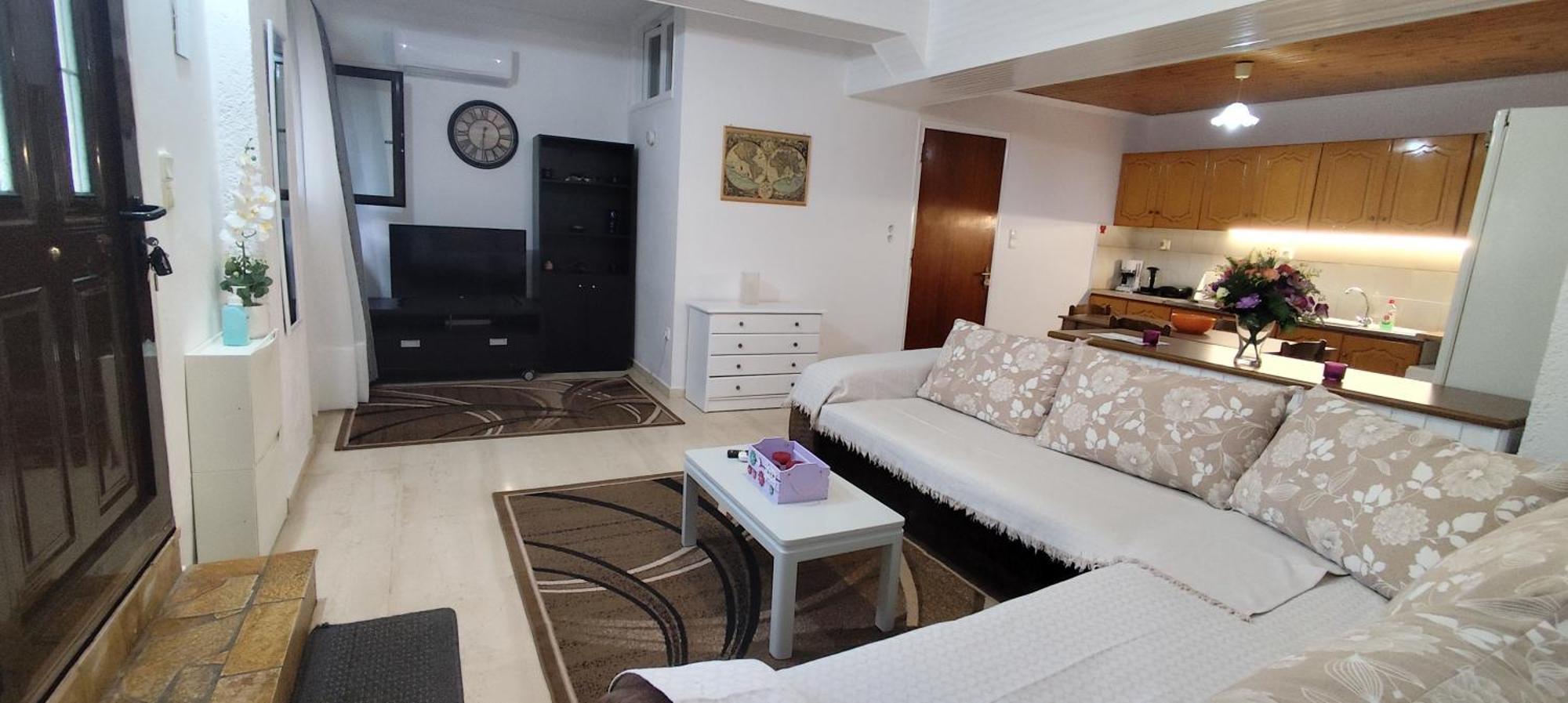 Ευρύχωρο Και Άνετο Διαμέρισμα Στην Ιτέα Joanna'S Apartment Kirra Eksteriør bilde